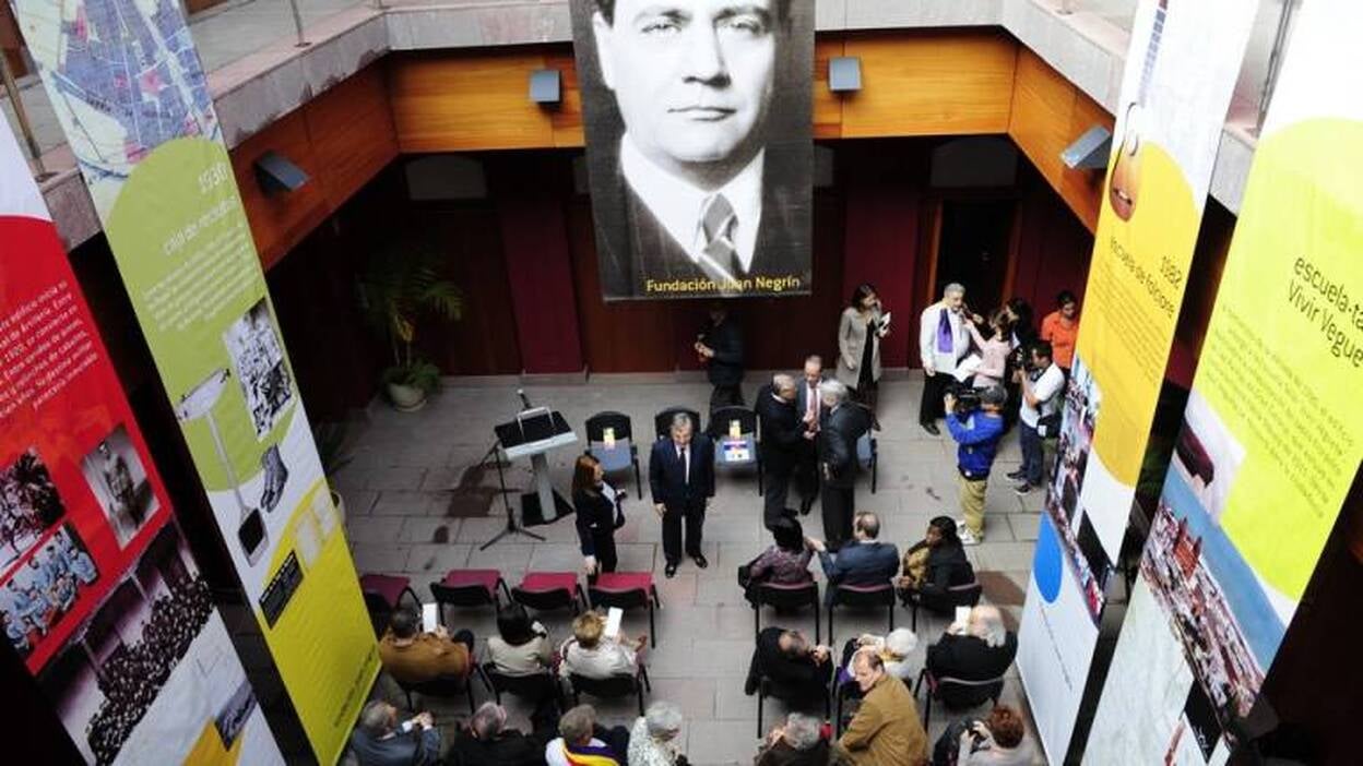 Acto de apertura de la Fundación Juan Negrín