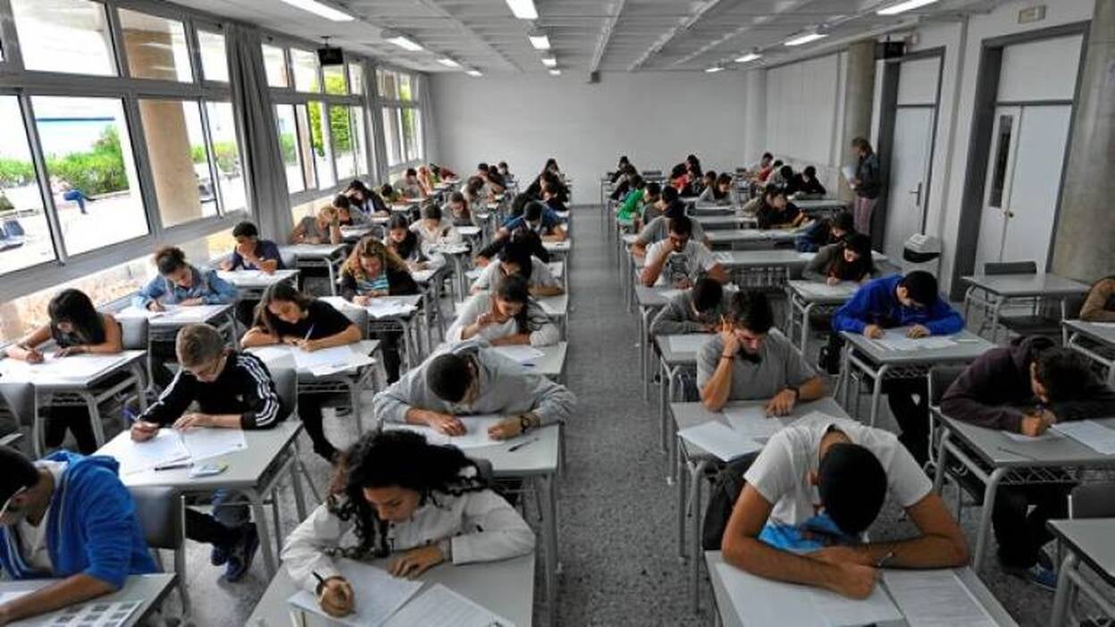 600 estudiantes sin recursos no pagan las tasas de la PAU