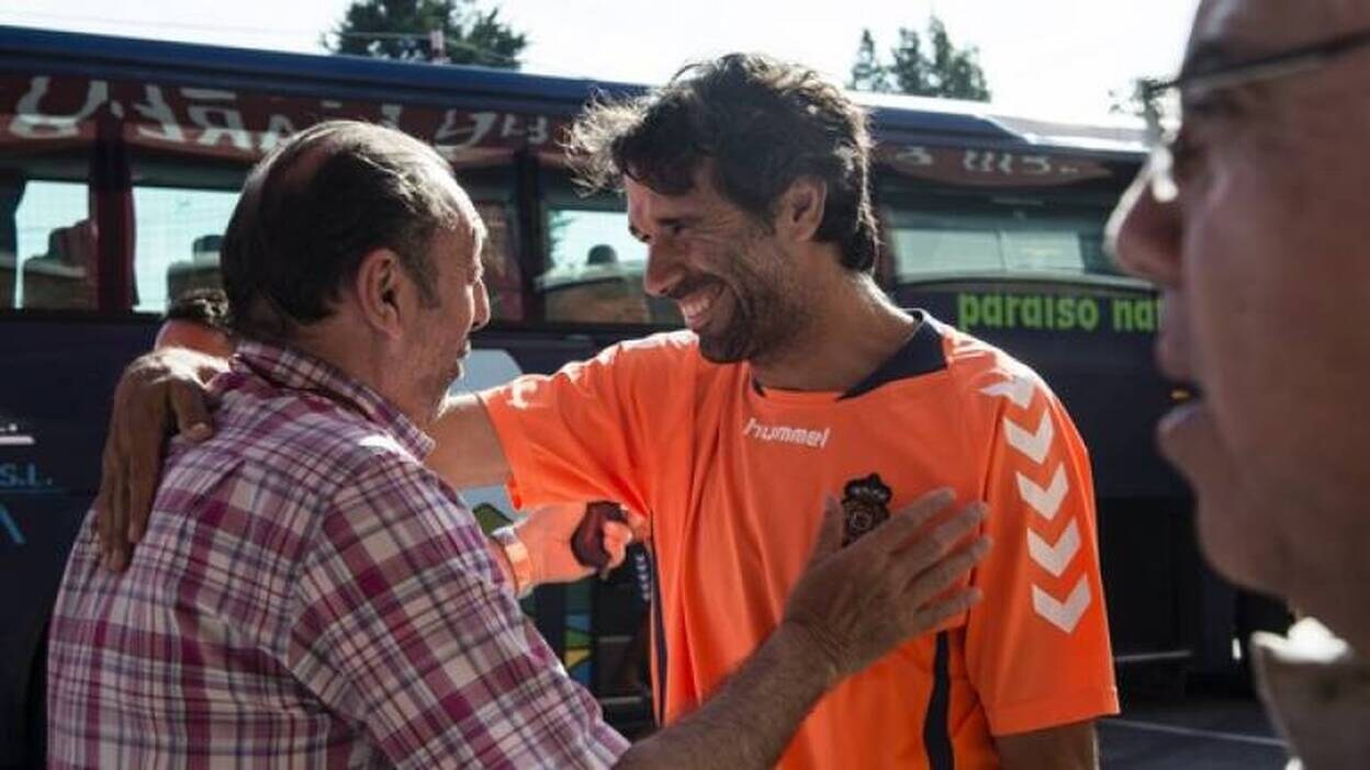 Partido para héroes en El Molinón