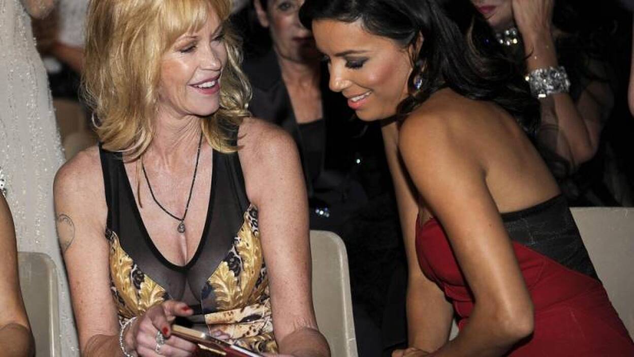 Melanie intenta borrar a Antonio