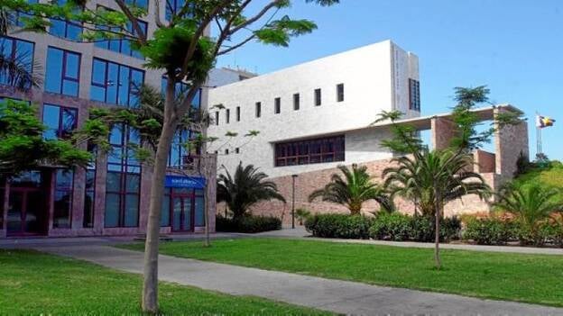 El Supremo no admite reconstruir la biblioteca