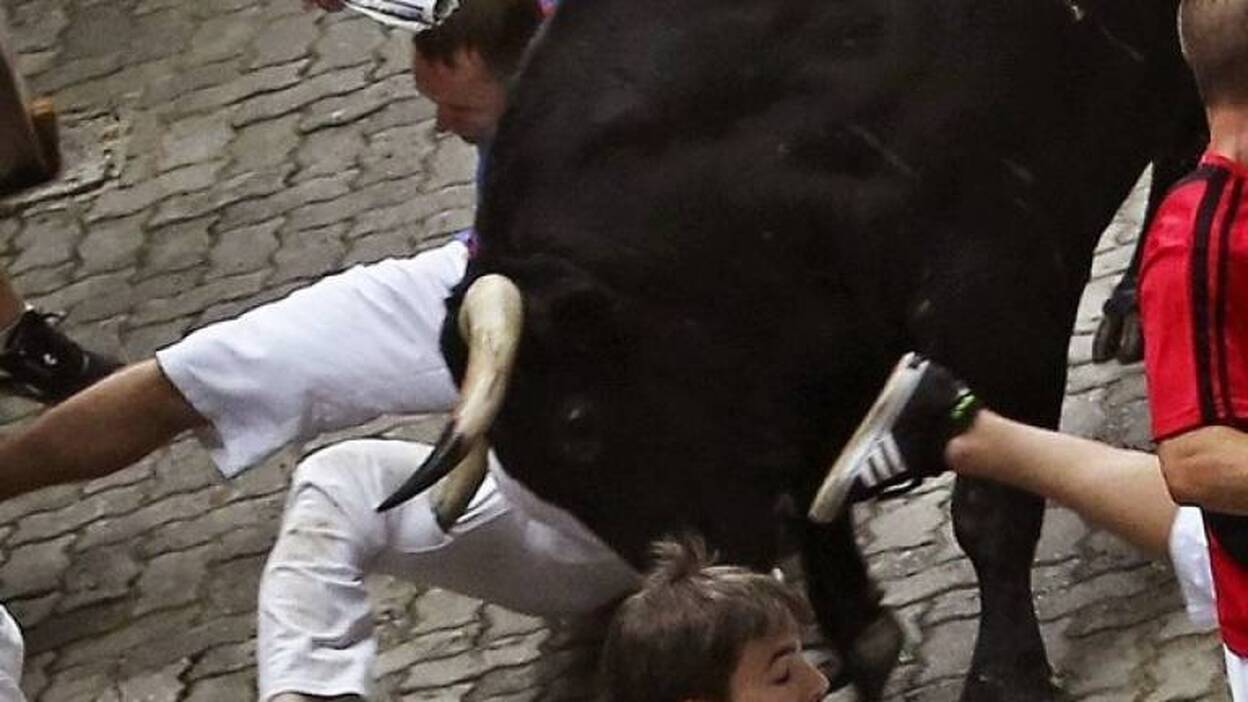 Tercer encierro largo y muy peligroso