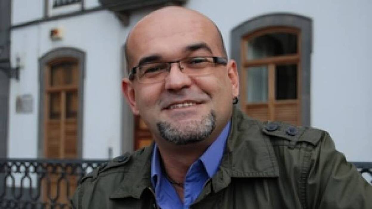 Alexis Ravelo logra el Premio Dashiell Hammett de novela negra