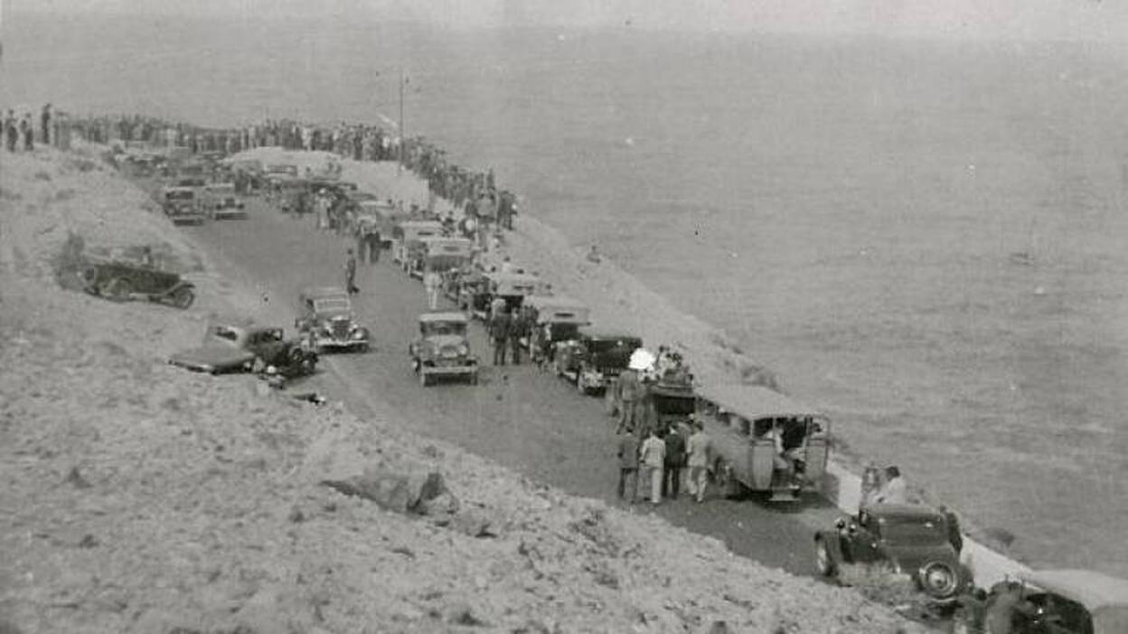 Las pegas de antaño centran una regata histórica en la bahía