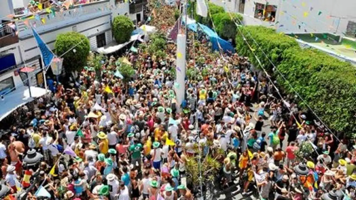 Un lunes al sol en "la mejor fiesta de Canarias"