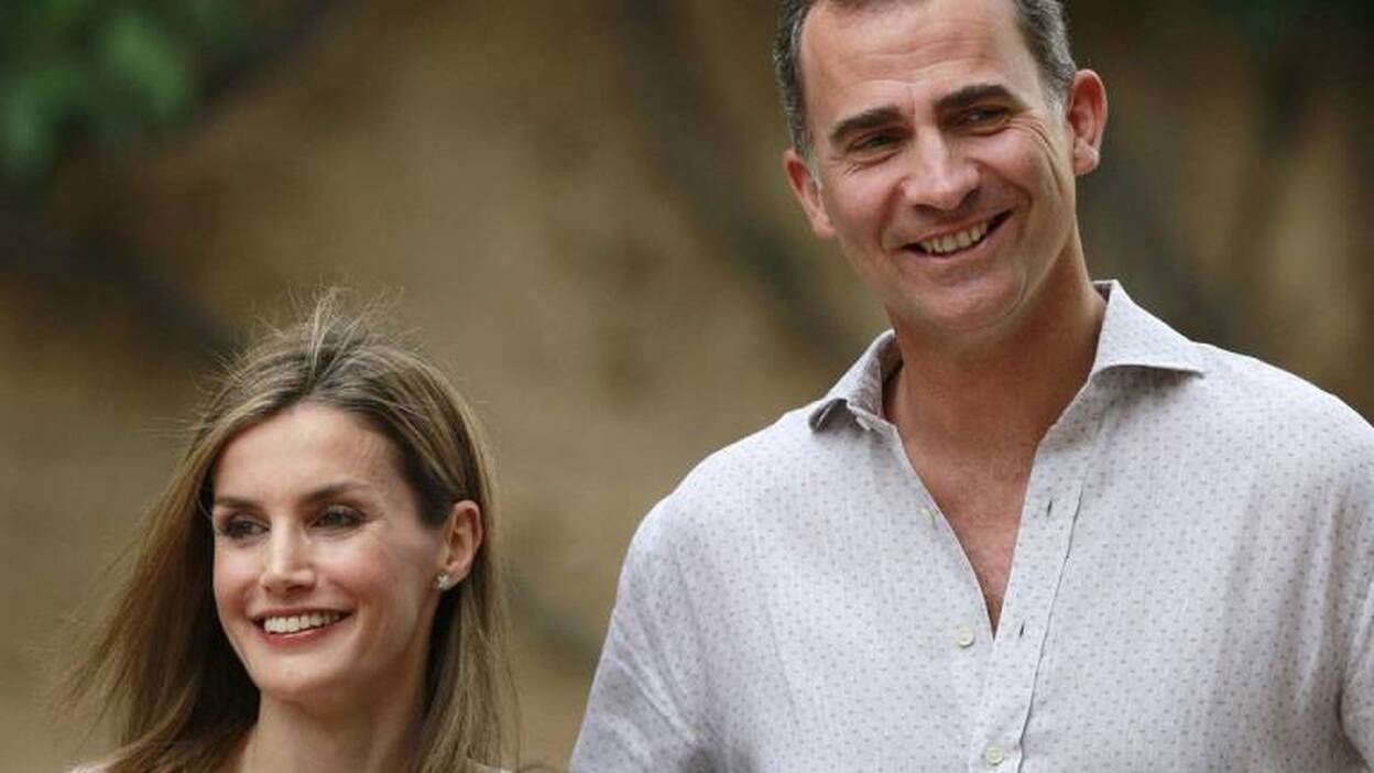 Los reyes cumplen con el posado veraniego