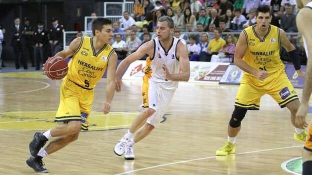 El Gran Canaria renueva a Fabio Santana