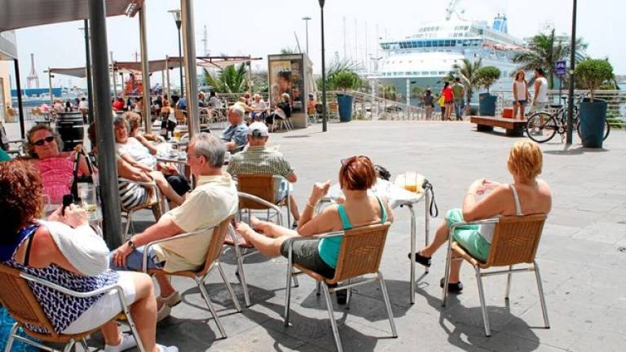 La apertura de comercios los domingos «será rentable»