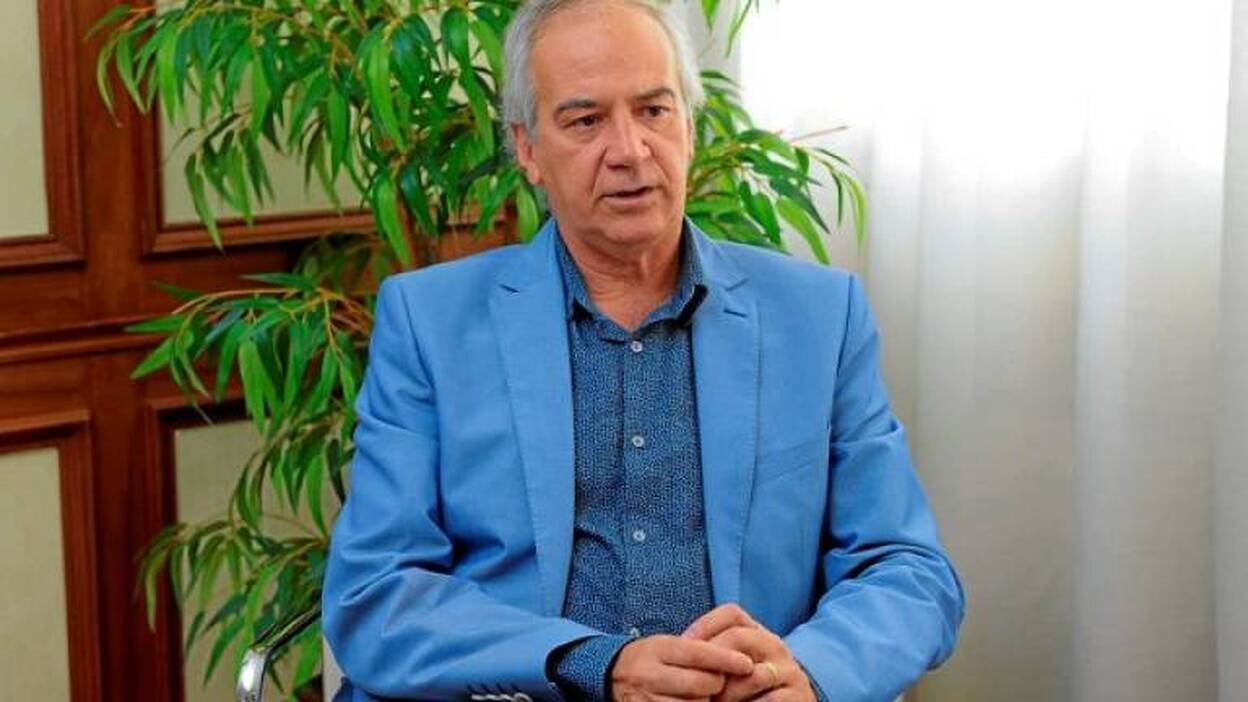 Santiago de Armas: «La patronal turística defiende intereses muy particulares»