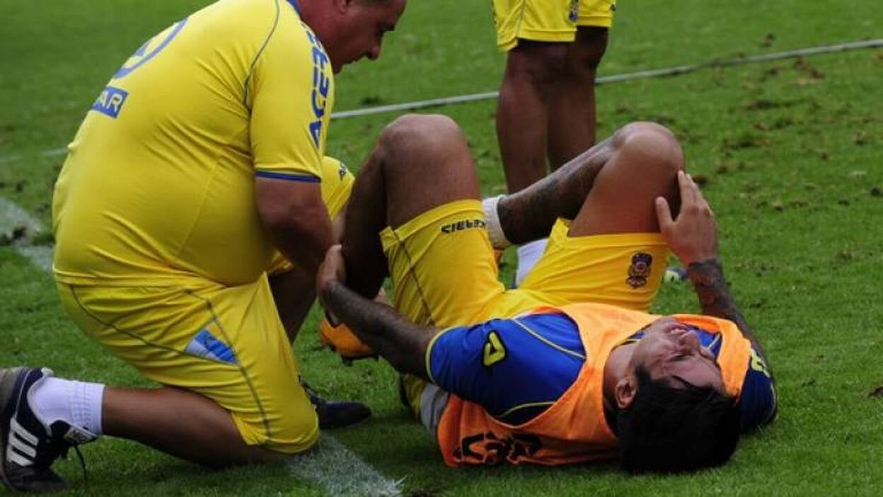 Susto sin consecuencias con Araujo