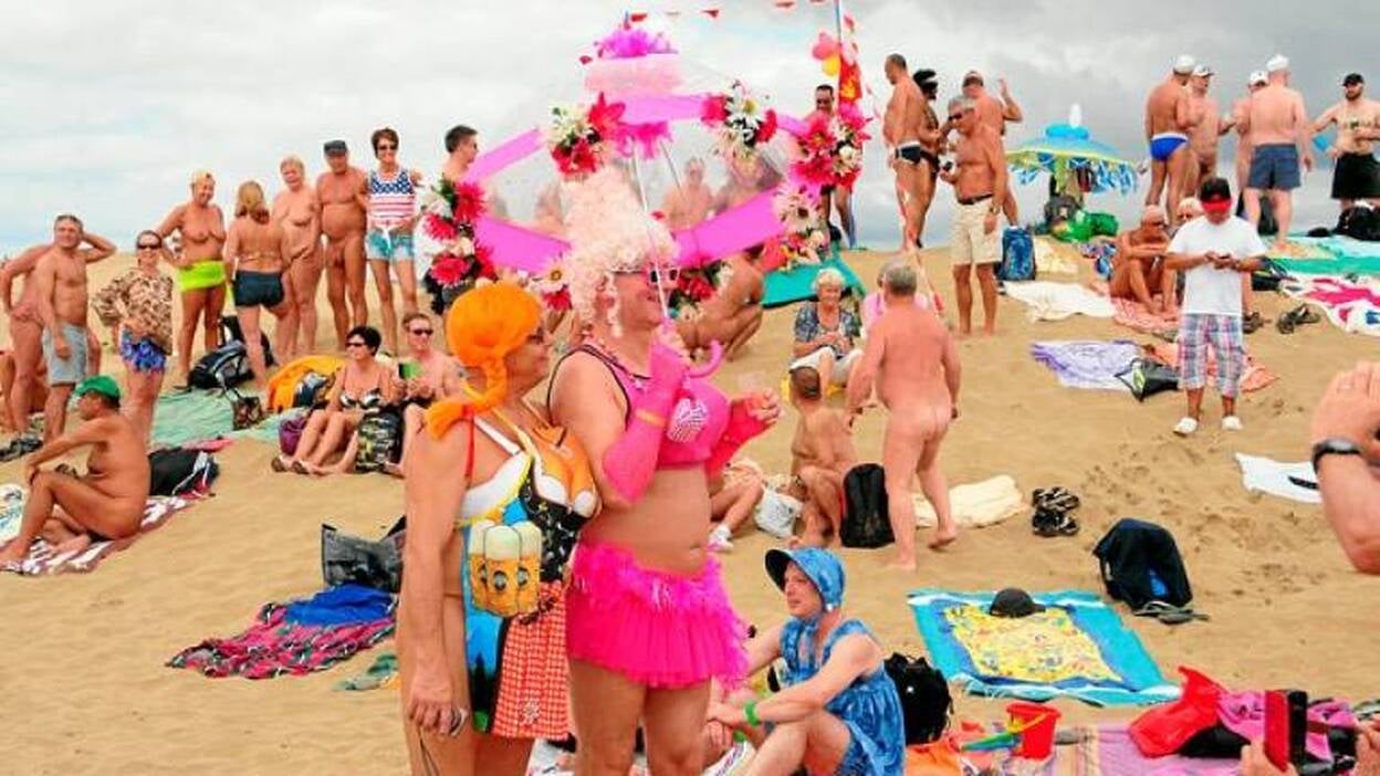Maspalomas se rinde al colorido carnaval alemán