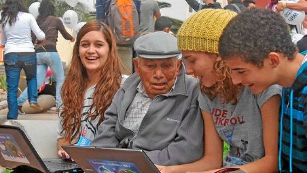 Canarias sigue a la cola en la alta velocidad en Internet