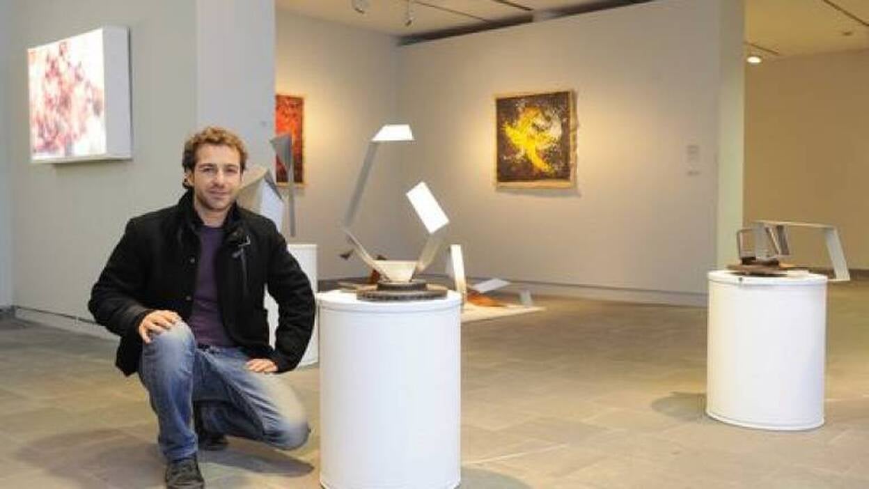 De Luis explora la plasticidad del movimiento helicoidal en Mapfre