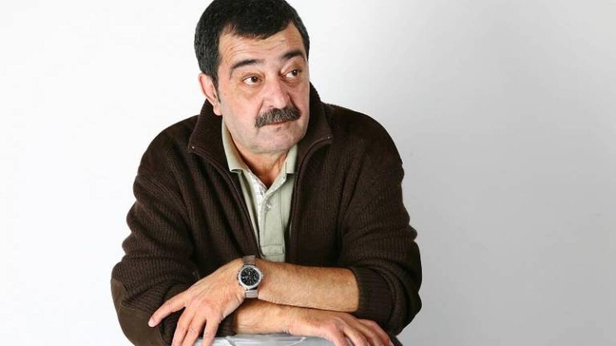 Muere el periodista Adolfo Santana