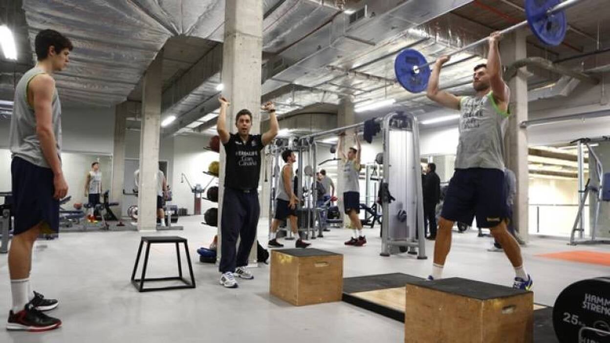 Aíto espera que se note en Málaga el trabajo acumulado de la semana