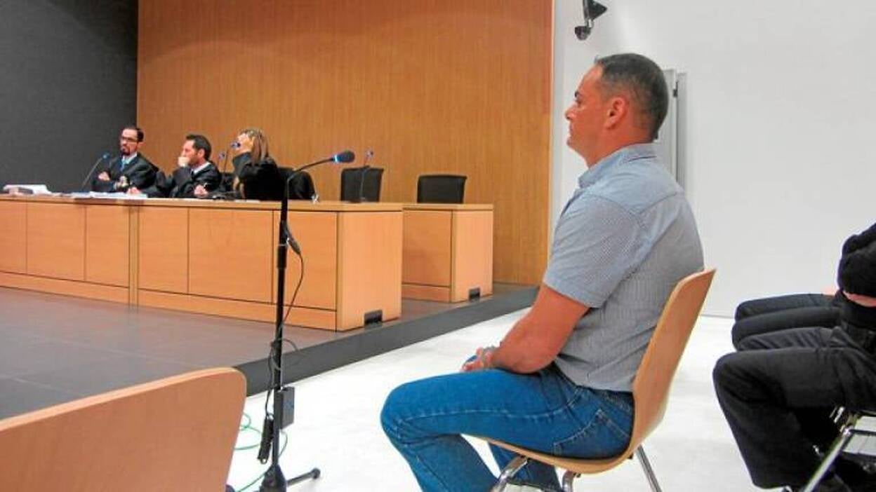 Cada día 14 canarias denuncian maltrato