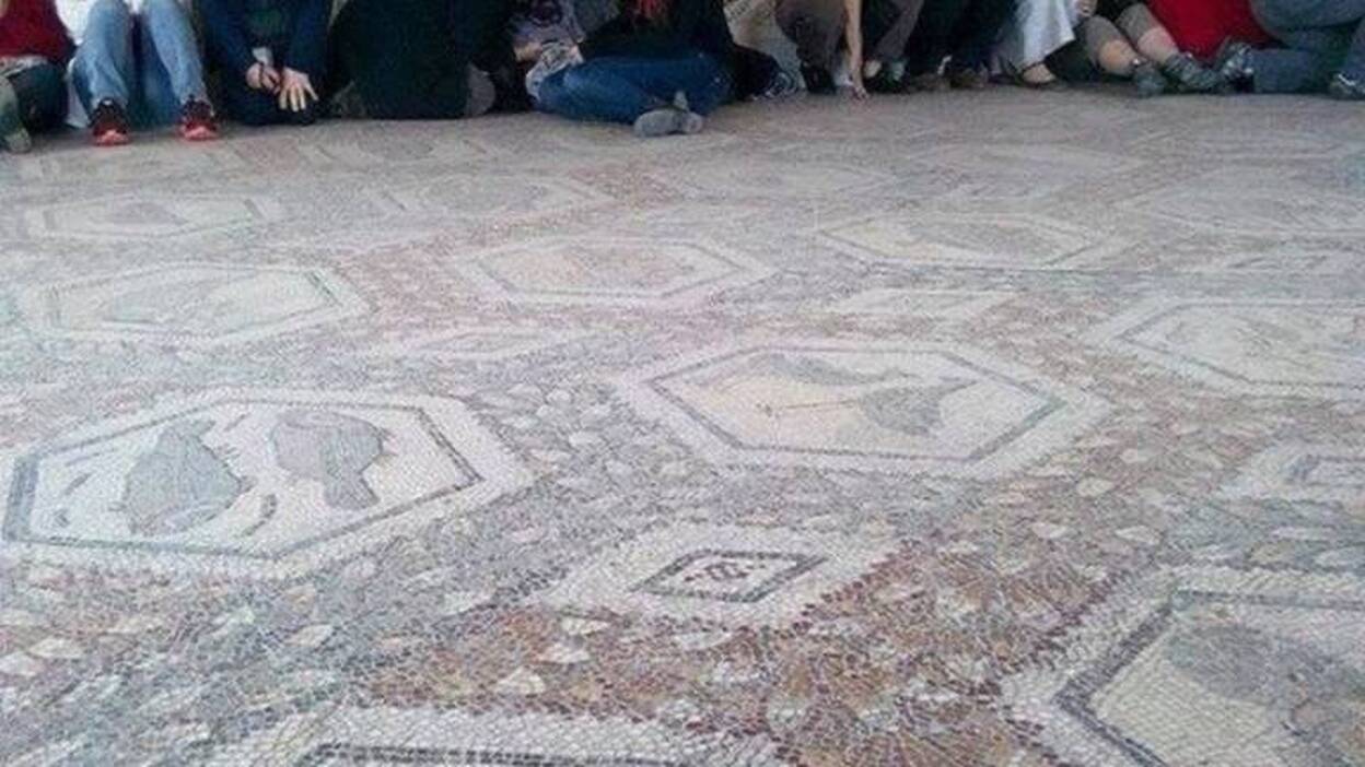 17 turistas extranjeros y dos tunecinos mueren en un atentado en Túnez