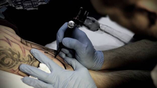 El 70% de las personas que se eliminan los tatuajes lo hacen por motivos laborales