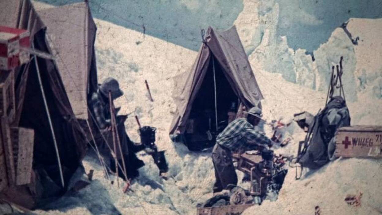 Un tesoro fotográfico en una caja de zapatos