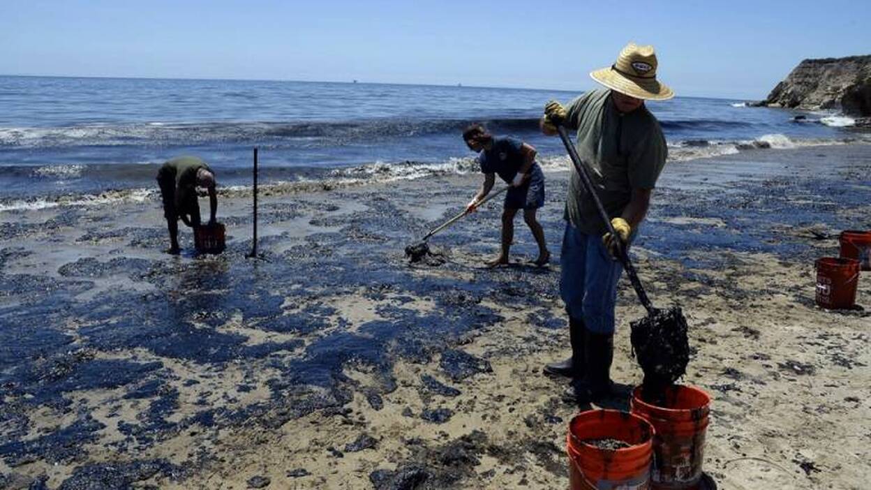 California declarada estado de emergencia por un vertido de petróleo