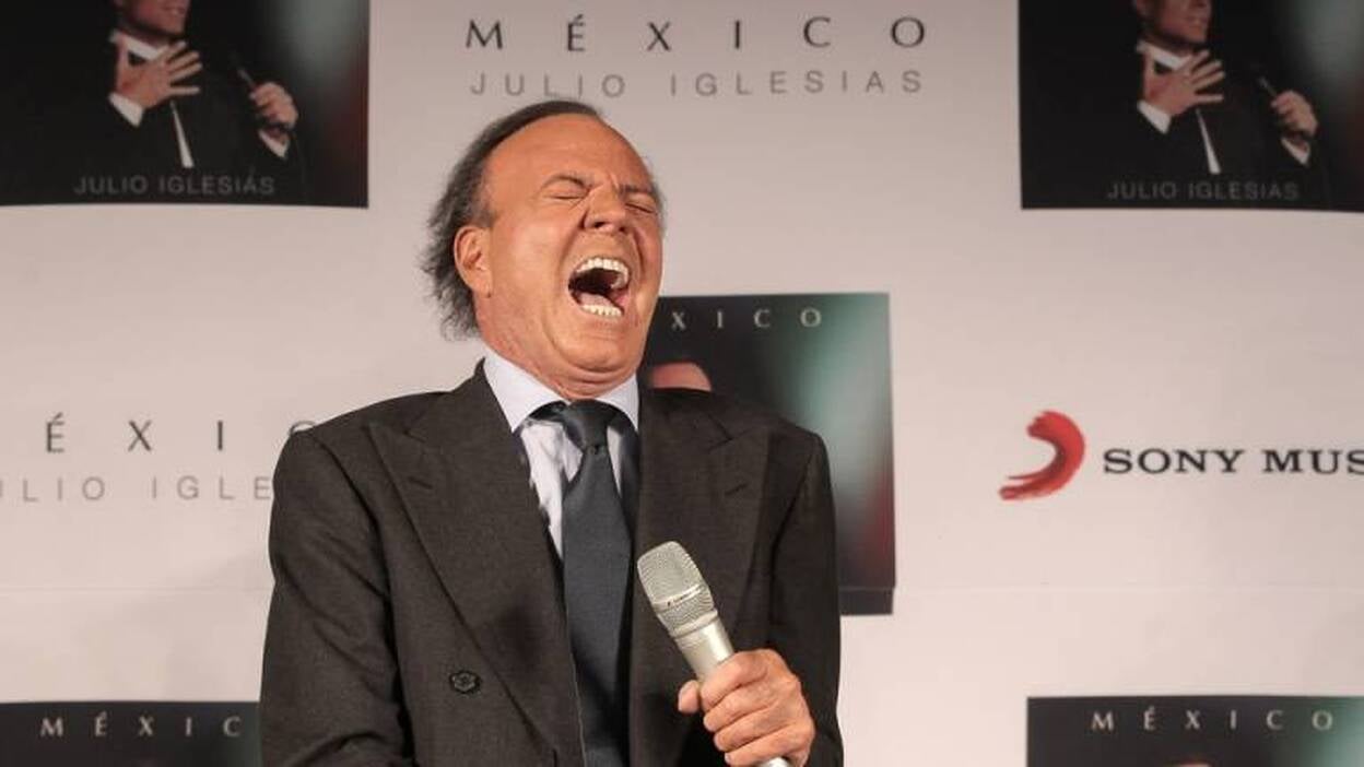 Julio Iglesias crítica a Artur Mas por "separar a los catalanes"