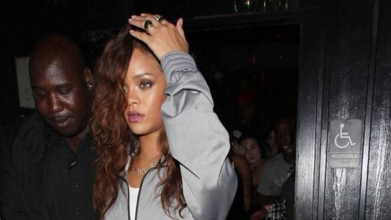 Un guardaespaldas de Rihanna, a puñetazos con los fotógrafos en Río de Janeiro