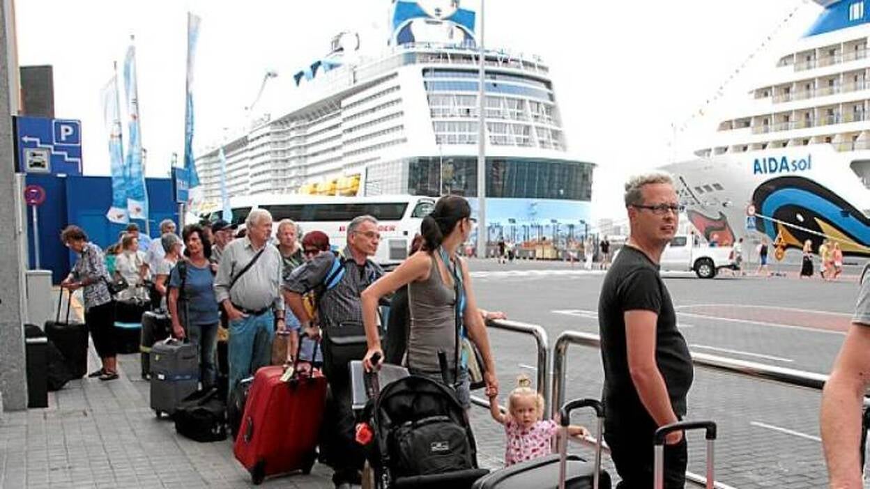 Los cruceros abarrotan las tiendas