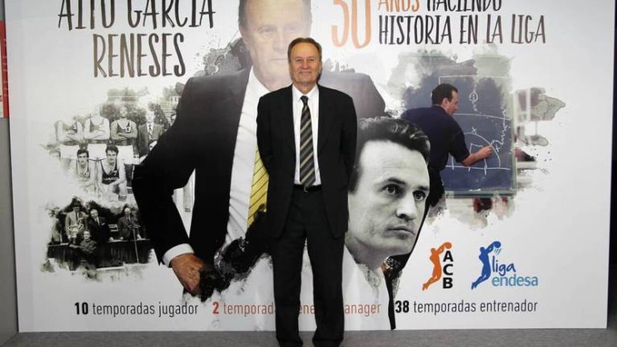 Honores para el maestro Reneses