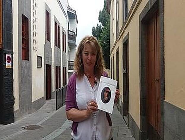 Isabel Guerra, alcaldesa de Teror, recomienda un libro