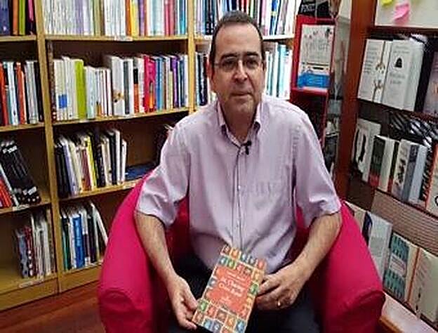 Antonio Rivero, gerente de la Librería Canaima recomienda '84 Charing Cross Road'