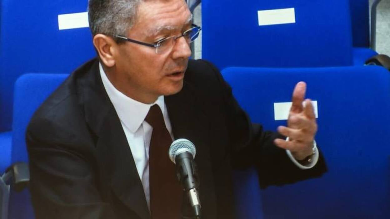 El abogado de Torres insulta a Ruiz-Gallardón: "Este tío es idiota"