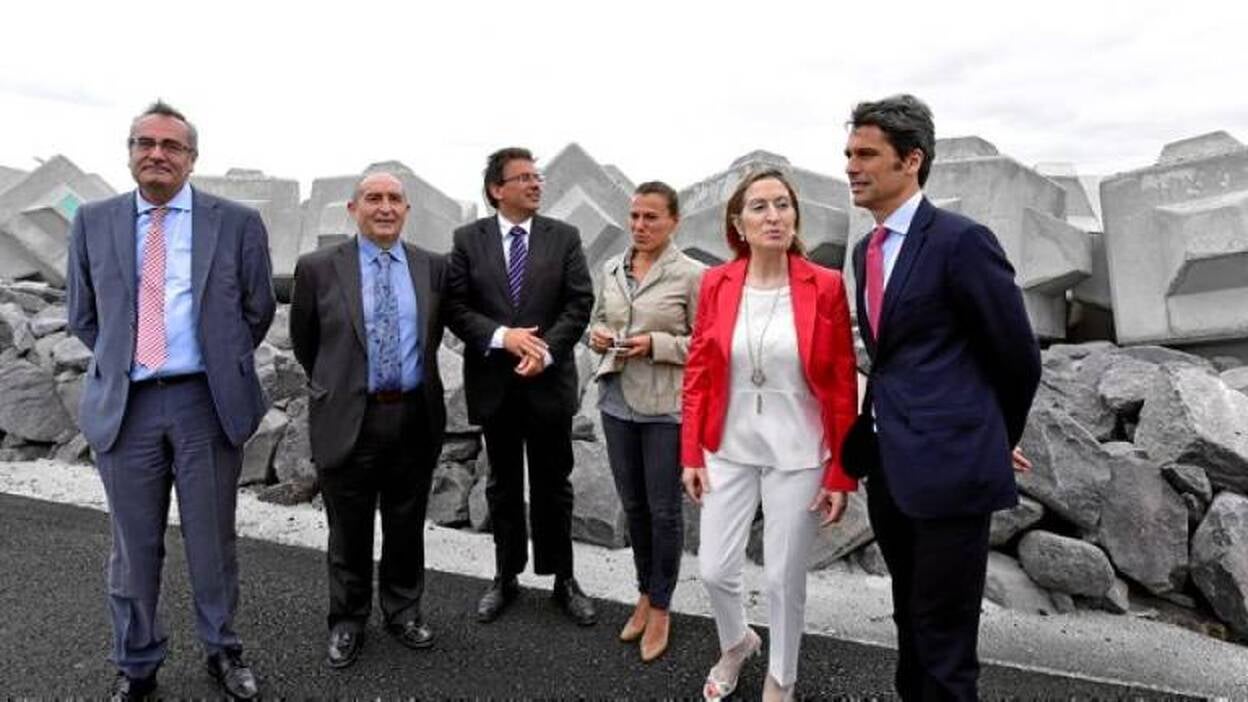 Fomento prioriza ante la UE la tarifa plana aérea