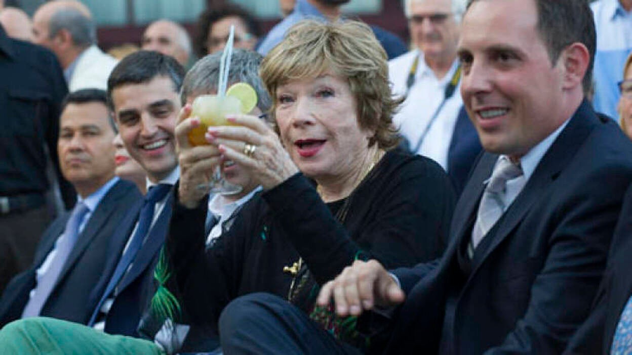 Shirley MacLaine: Caipiriñas en la Atlántida