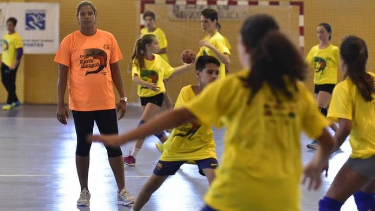 Valsequillo se rinde al magisterio de Marta Mangué