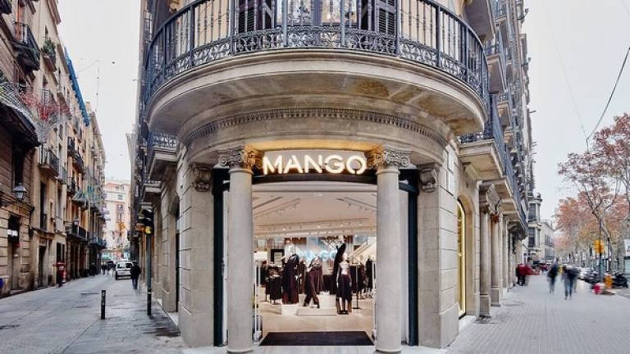 Mango lanza una colección para embarazadas