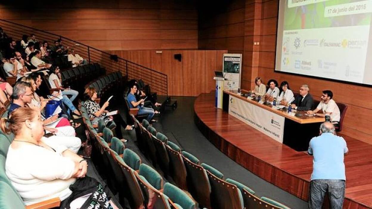 Solo el Insular cuenta con un grupo de atención a la ELA