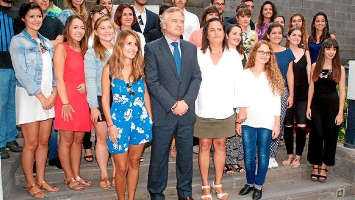 "Sin la beca no hubiese sido posible cumplir este sueño"