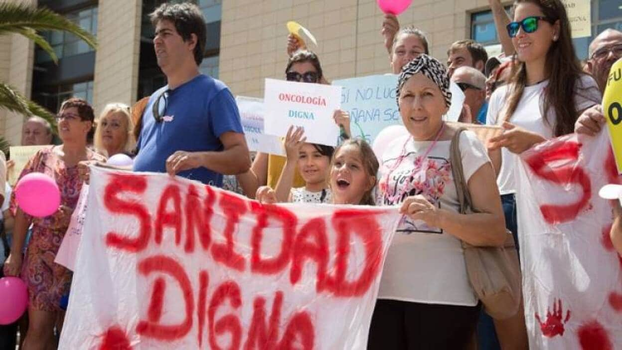 «Que haya oncólogo solo si le gusta la Isla es surrealista»