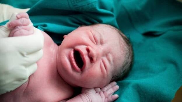Cada año 303.000 mujeres mueren durante el embarazo y el parto y 2,6 millones de bebés nacen muertos