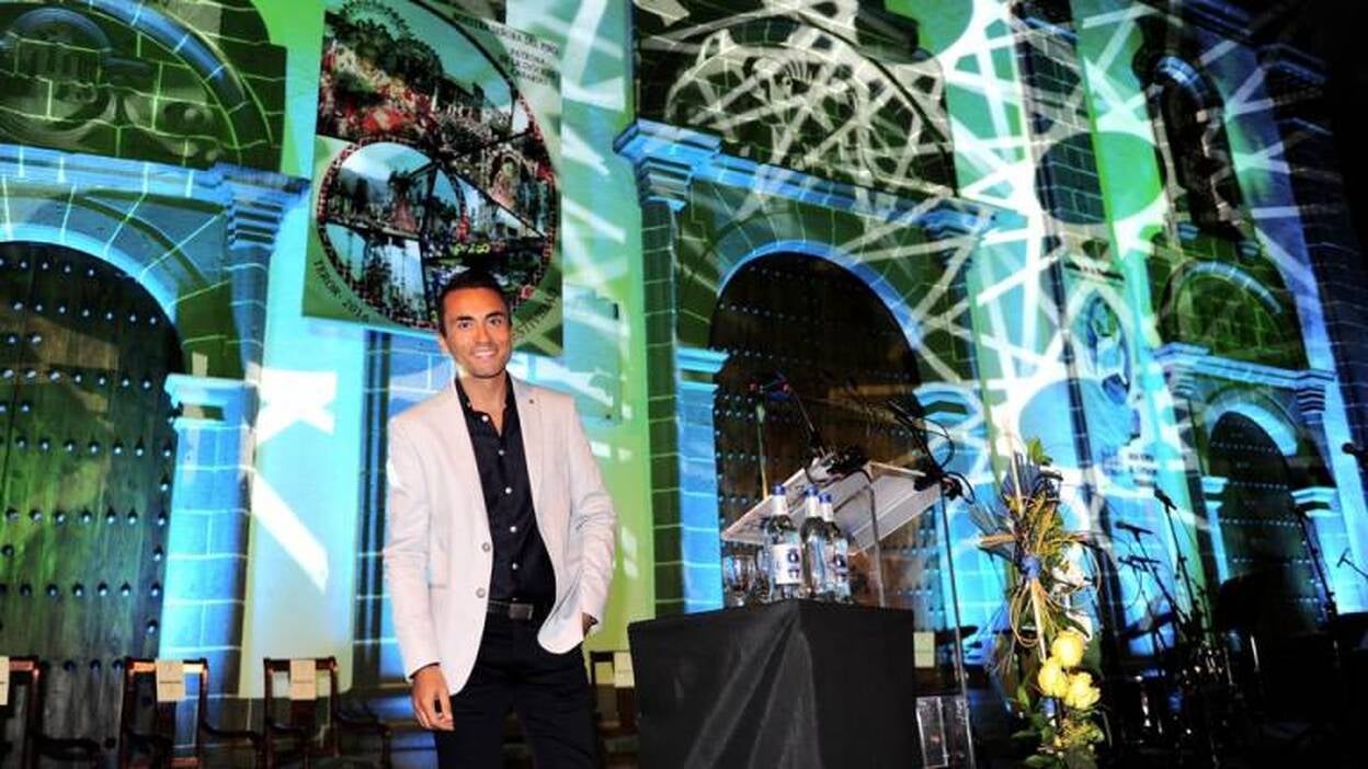 Teror abre sus fiestas de azul y amarillo