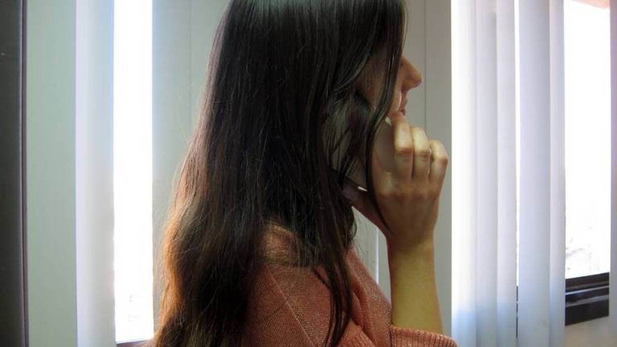 El 10,3% de canarios se considera adicto al móvil