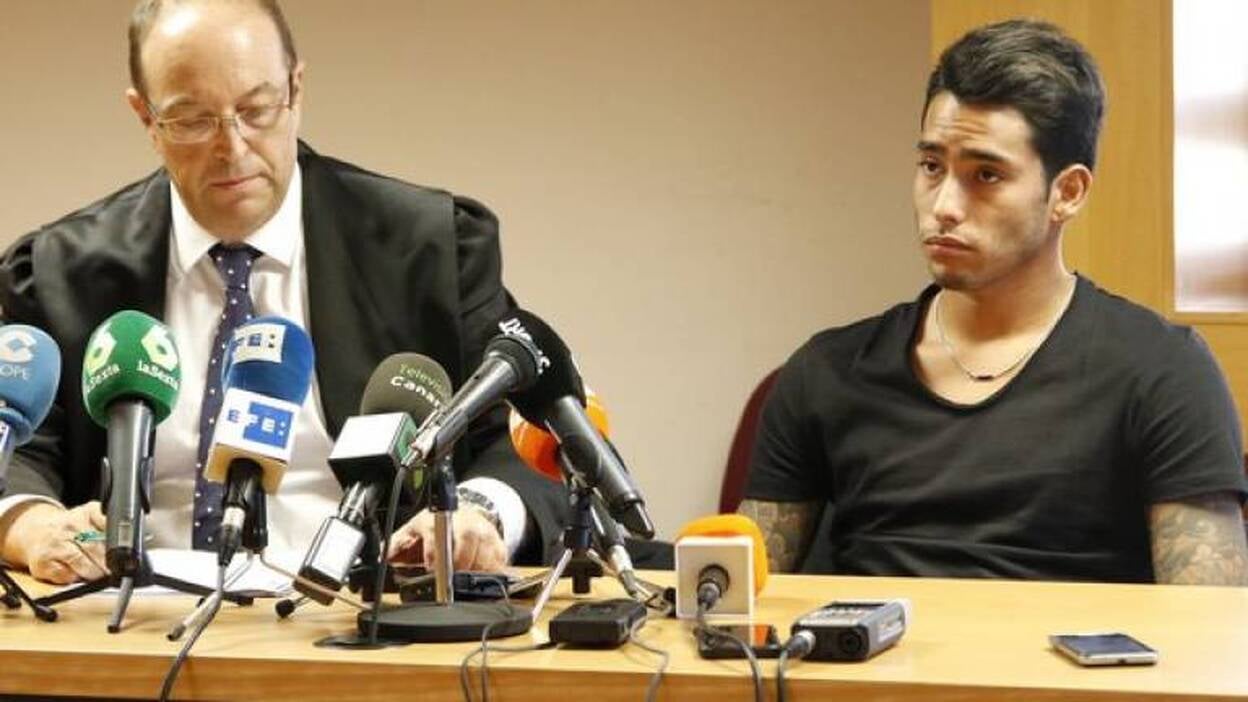 El fiscal pide 11 meses de prisión para Araujo