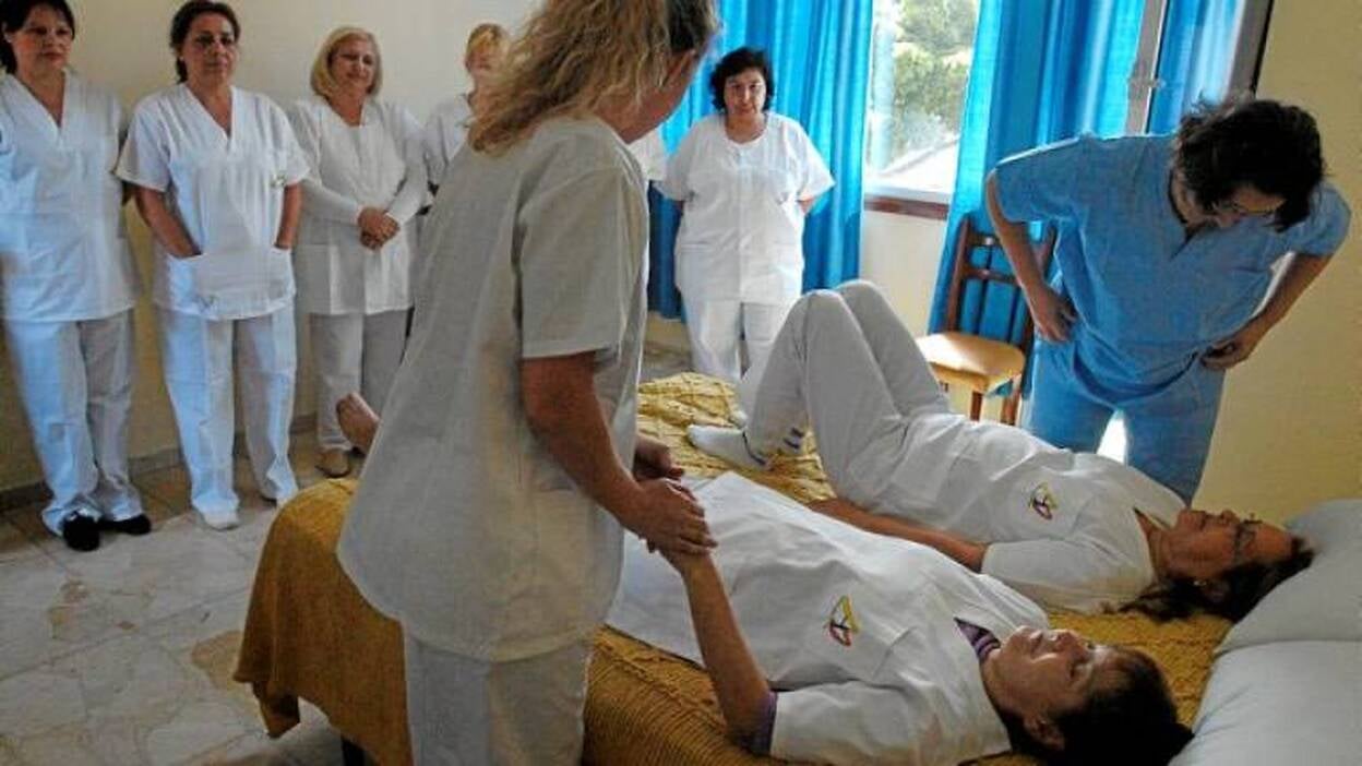 La ayuda a domicilio obvia las quejas y se otorga a Clece