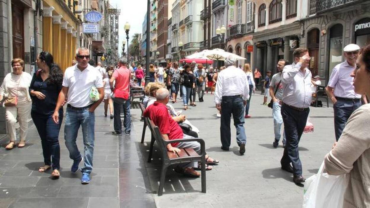 Canarias lidera el aumento de hogares de una persona