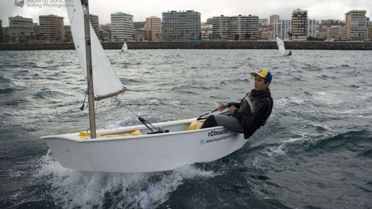 Samuel Beneyto, Eduardo Ojeda y Arnau Gelpí mandan en el Trofeo AECIO