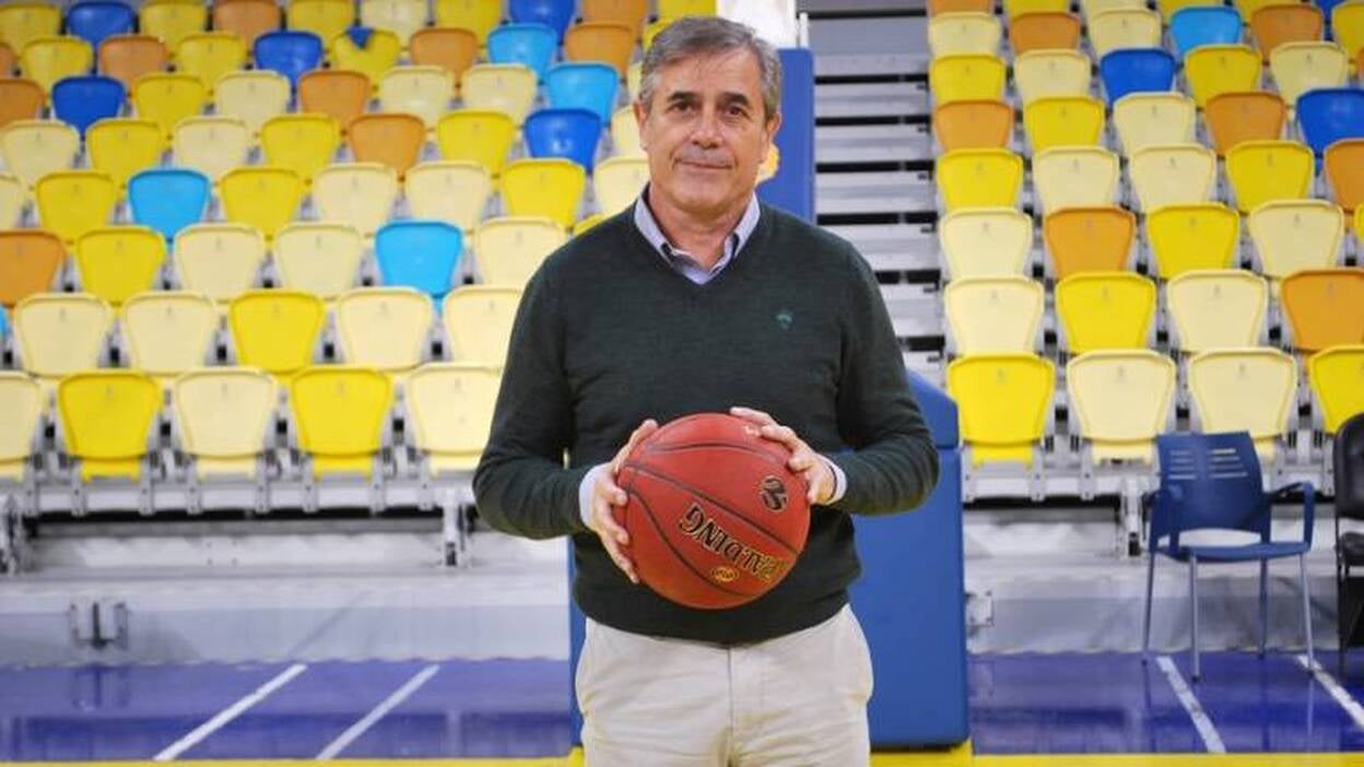 Berdi Pérez: "Fichar a Luis Casimiro era muy fácil por su conocimiento"