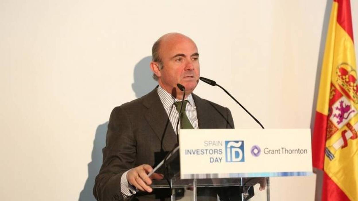 De Guindos dice que España ha cumplido "ampliamente" el objetivo del déficit