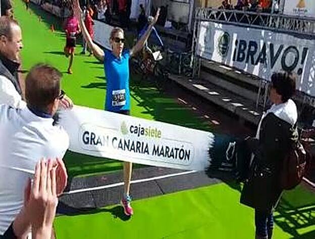 Ganadora de la carrera de 10 km. de la Cajasiete Maratón