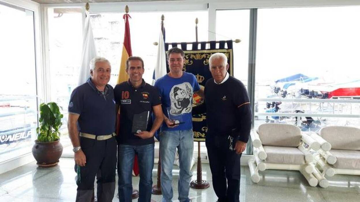 Gustavo del Castillo y Felipe Llinares imponen su ley en la clase snipe