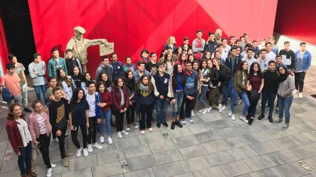 Alumnos del IES Guanarteme visitan CANARIAS7